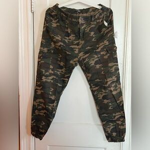 Fashion Nova Camo Cargo Joggers - Size 1X